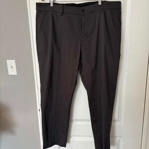Grey Nike golf pants with a straight leg fit‎ 40x30